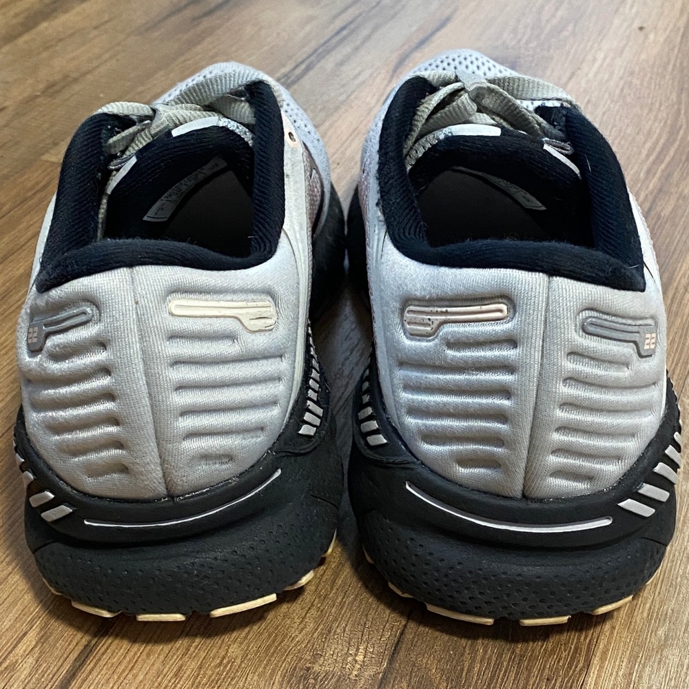 Brooks Adrenaline GTS 22 Womens Grey Black Pink Running Shoes Size 7 - Picture 7 of 8